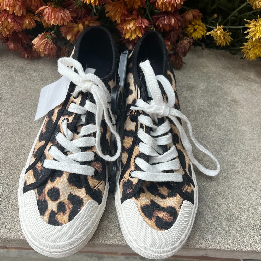 NWT H&M Women's Leopard print sneakers (Size 8)